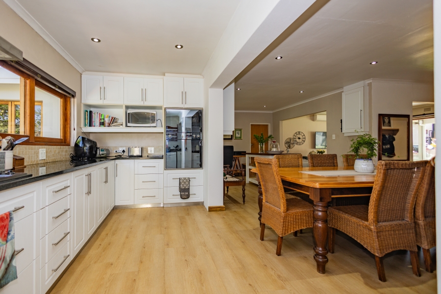 4 Bedroom Property for Sale in Panorama Western Cape